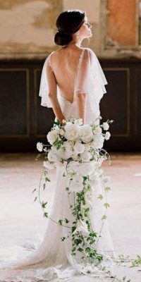 Mẫu hoa cầm tay cho cô dâu đẹp và phù hợp với từng phong cách (1)